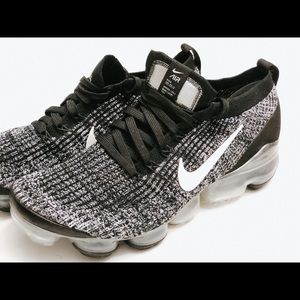 GREAT CONDITION Nike Air Vapor Max Flyknit 3